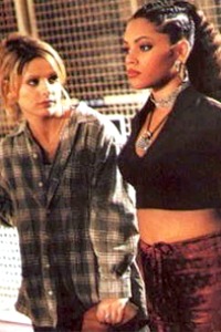 Buffy the Vampire Slayer S02 E10 – Sunnydale doesn’t do consistency. thumbnail